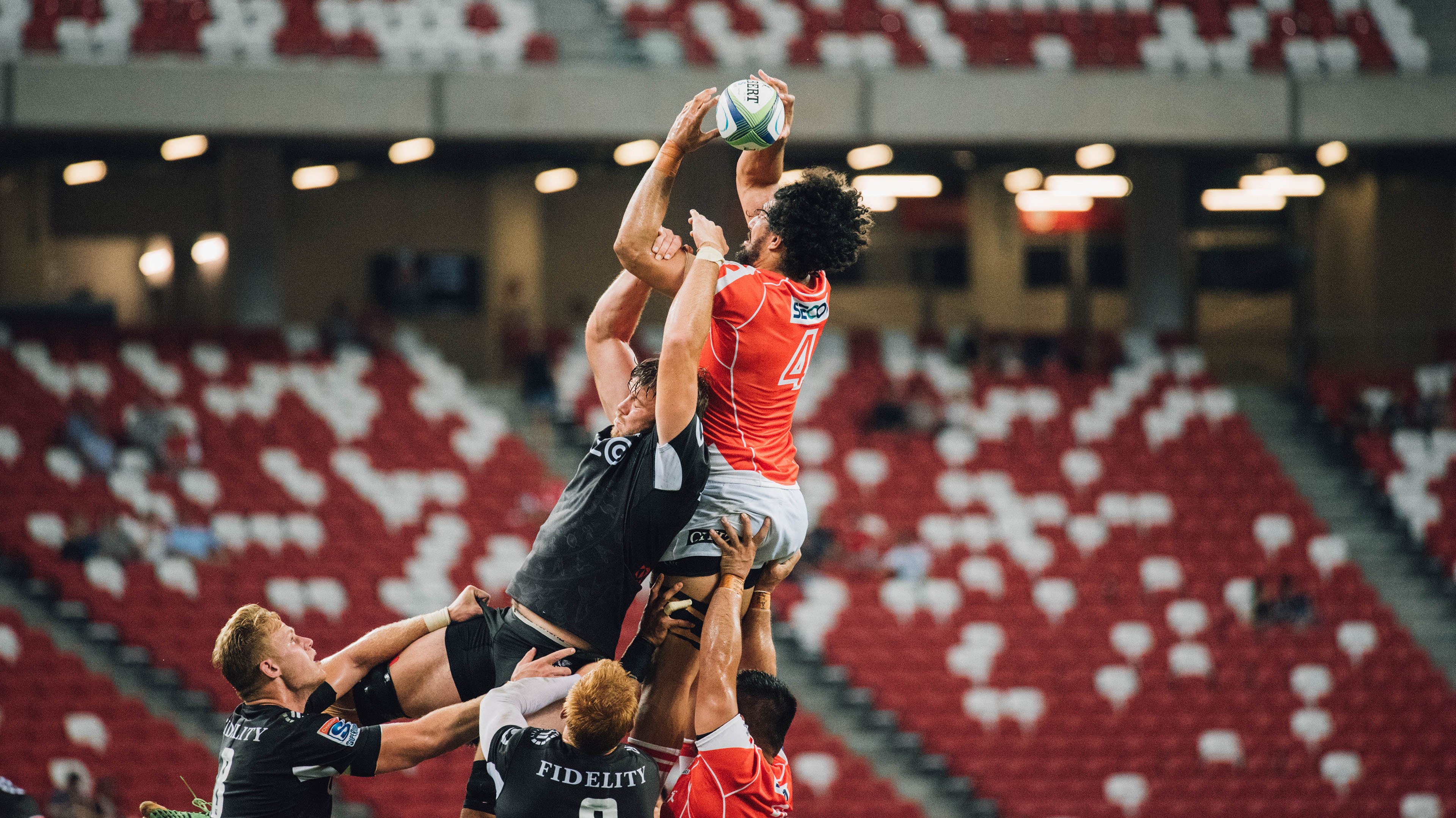 “生死一线:救援现场的惊魂瞬间”,命悬一线的生死救援