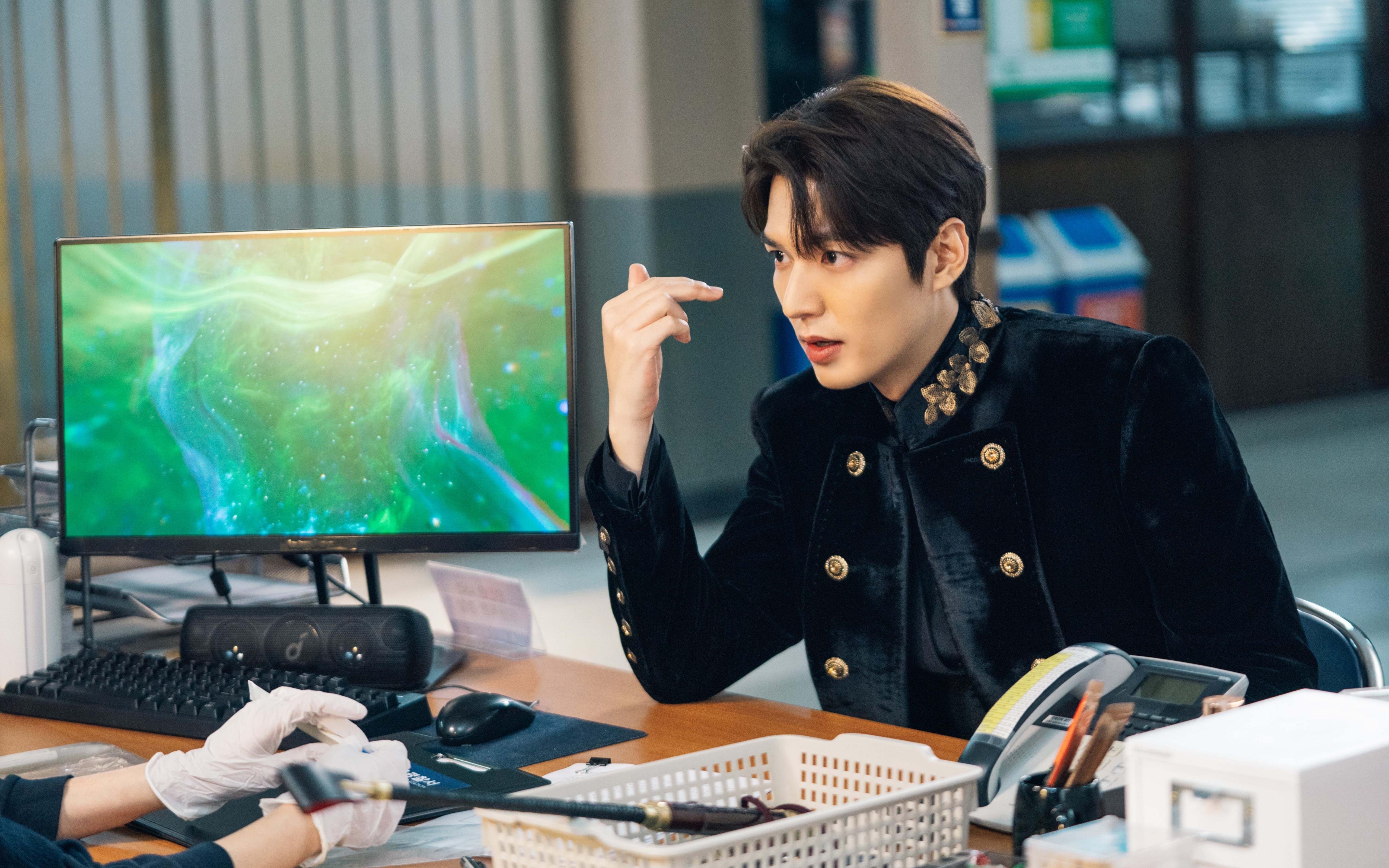 开云体育下载-《【行业观察】电竞直播内容创新，吸引年轻用户新宠》，电竞直播室