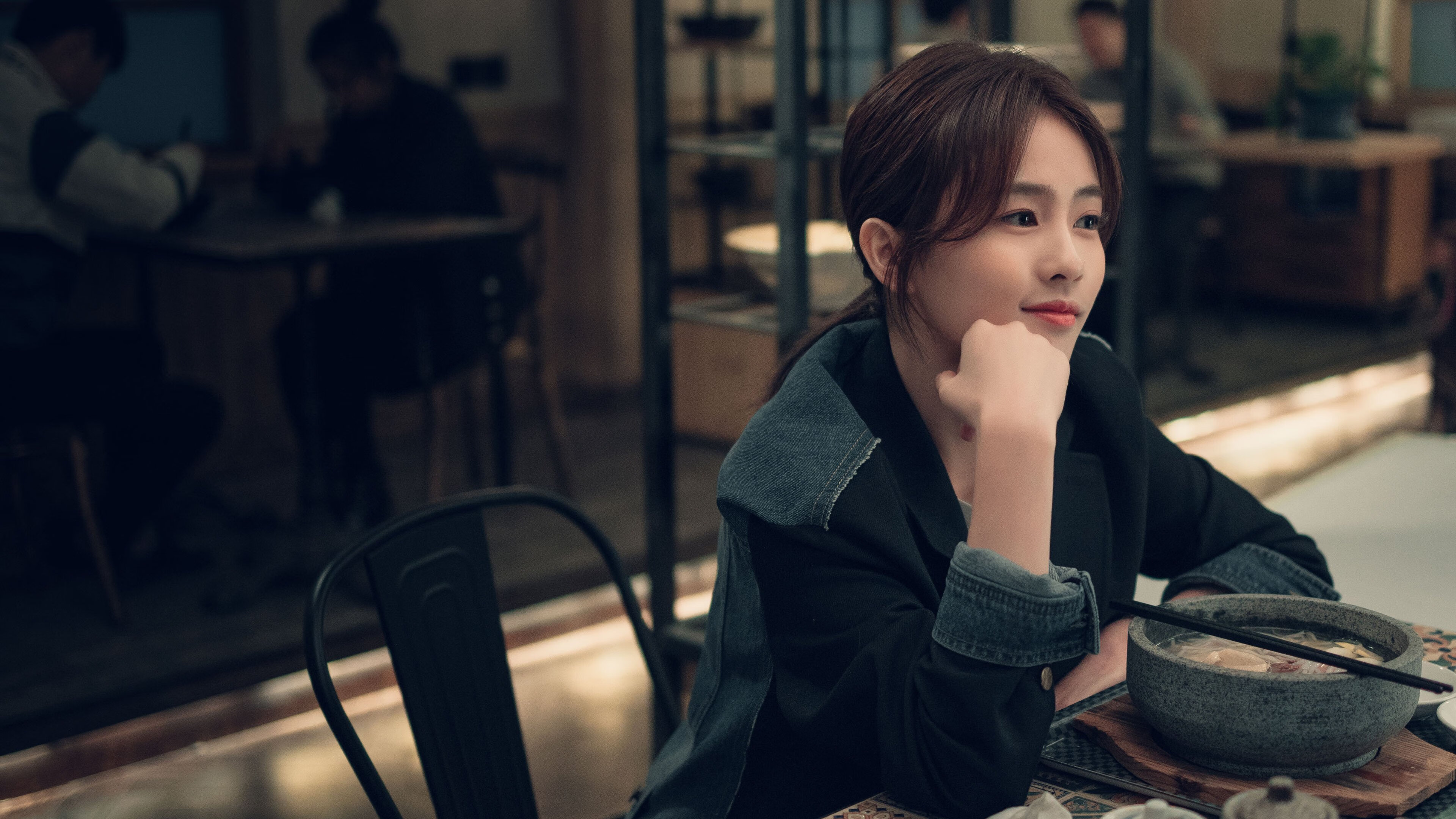 追逐冠军:积分榜红色警戒中的激烈角逐,红色警戒冠军赛视频