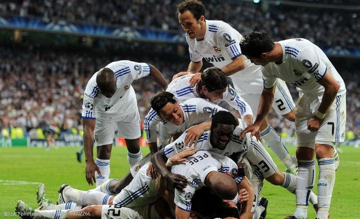 足球与篮球在文化上的交融